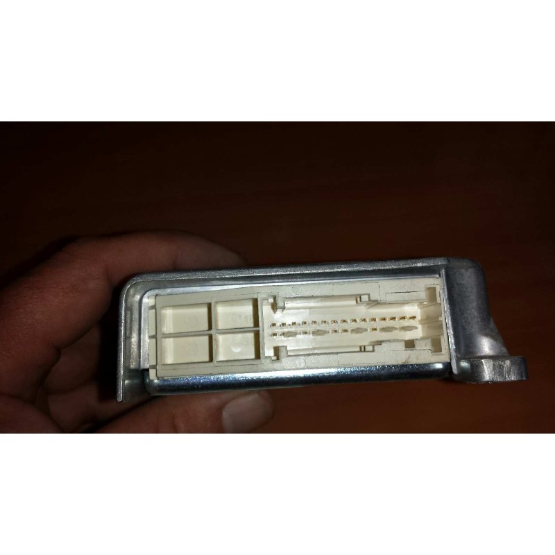 Recambio de centralita airbag para hyundai h 100 furgoneta caj.cerr.acristalada, 6 - plazas referencia OEM IAM 959104A200 959004