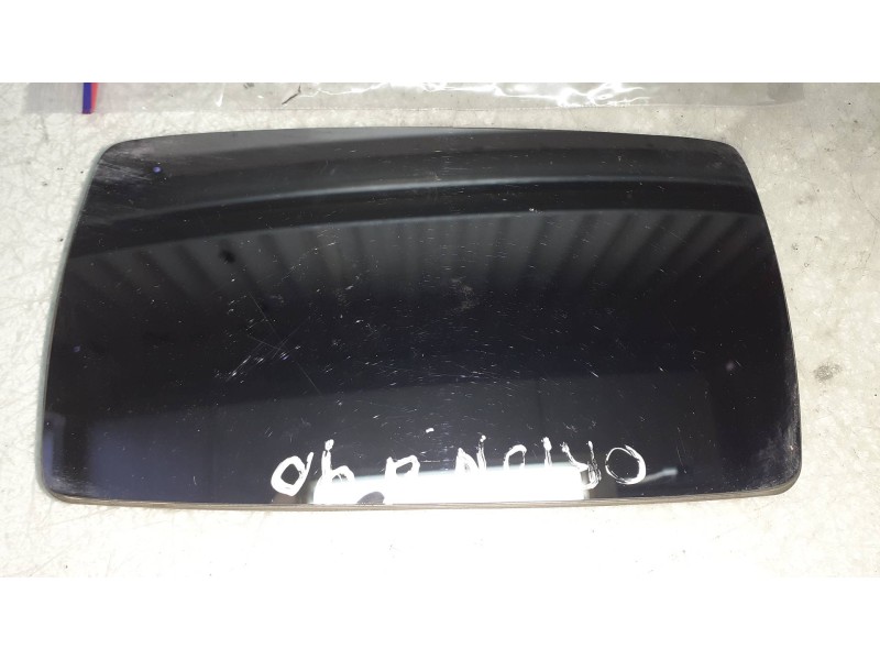Recambio de cristal retrovisor izquierdo para ford orion referencia OEM IAM 834032  