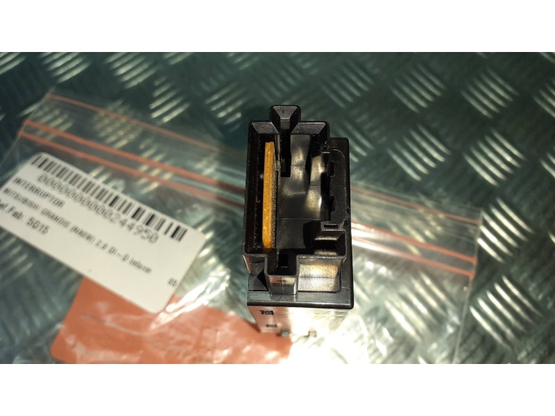 Recambio de interruptor para mitsubishi grandis (na0w) 2.0 di-d inform referencia OEM IAM 5G15  TCL