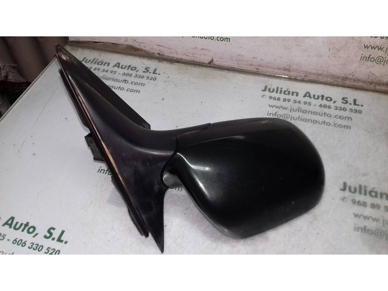 Recambio de retrovisor derecho para audi a4 berlina (b5) 1.8 referencia OEM IAM 8D0857544  ELECTRICO