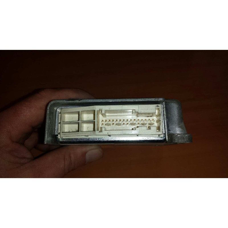 Recambio de centralita airbag para hyundai h 1 h 1 furg.caja cerr.c. puerta referencia OEM IAM 959104A200 959004A201 GEN40A2