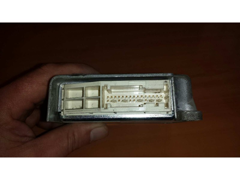 Recambio de centralita airbag para hyundai h 1 h 1 furg.caja cerr.c. puerta referencia OEM IAM 959104A200 959004A201 GEN40A2