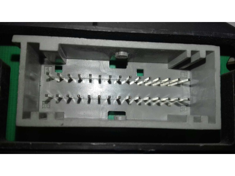 Recambio de cuadro instrumentos para renault megane ii berlina 5p confort authentique referencia OEM IAM 8200399700D  VISTEON