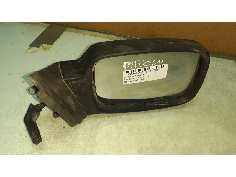 Recambio de retrovisor derecho para ford escort berlina referencia OEM IAM 86AB17682  MANUAL