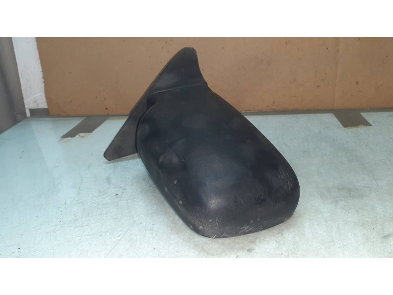 Recambio de retrovisor derecho para ford escort berlina referencia OEM IAM 86AB17682  MANUAL