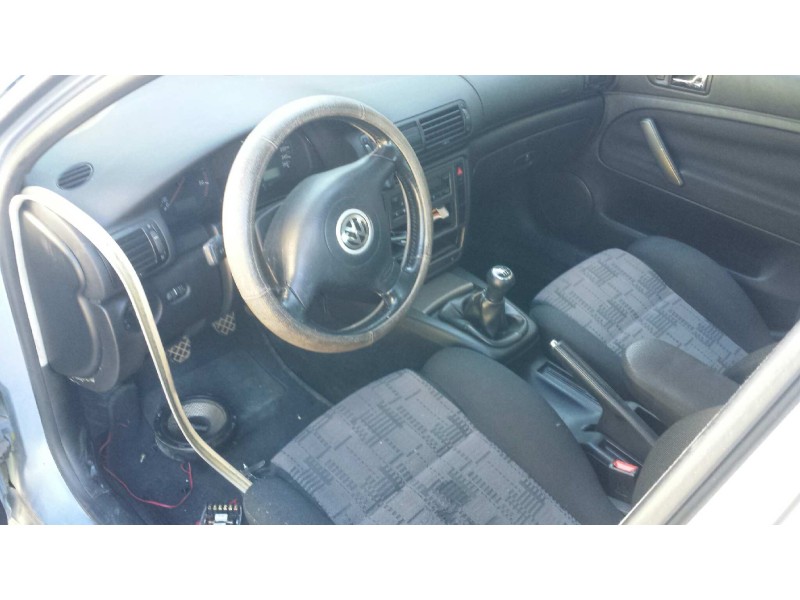 volkswagen passat berlina (3b2) del año 1999