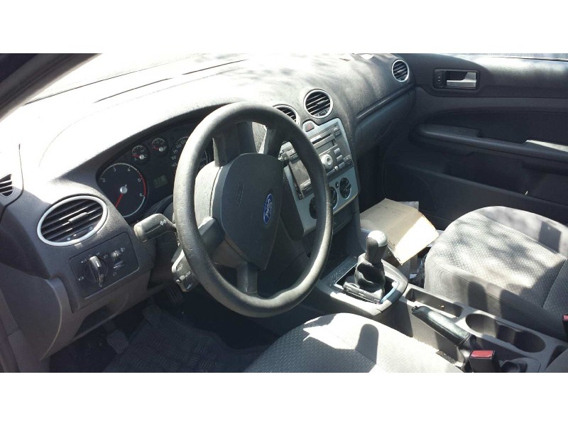 ford focus berlina (cap) del año 2005