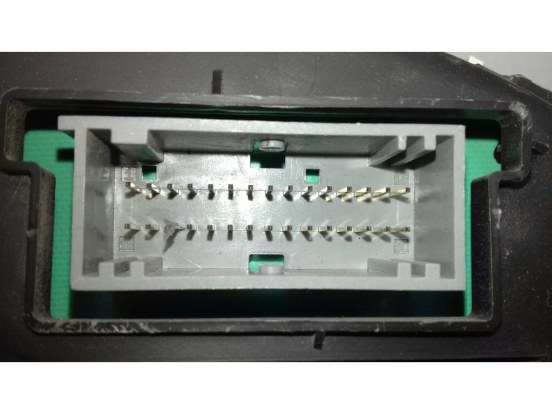 Recambio de cuadro instrumentos para renault megane ii berlina 5p dynamique referencia OEM IAM 8200399700D RCAC211003 VISTEON