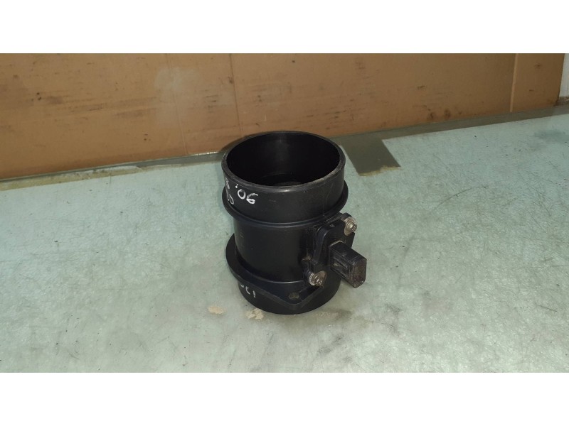 Recambio de caudalimetro para ford focus berlina (cap) ambiente (d) referencia OEM IAM 4M5112B579CC 6A06 AFH7055