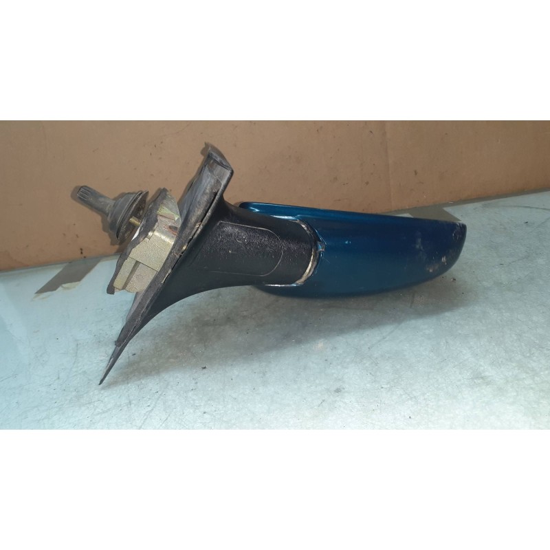 Recambio de retrovisor derecho para ford escort berlina/turnier referencia OEM IAM 836030  MANUAL