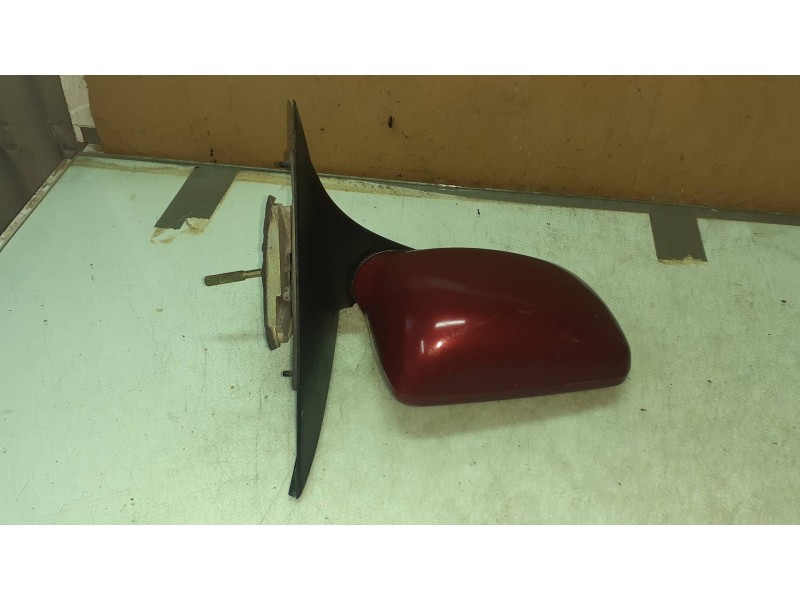 Recambio de retrovisor derecho para ford orion referencia OEM IAM 836030  MANUAL