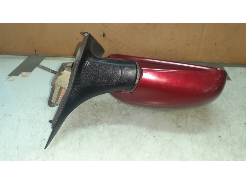 Recambio de retrovisor derecho para ford orion referencia OEM IAM 836030  MANUAL