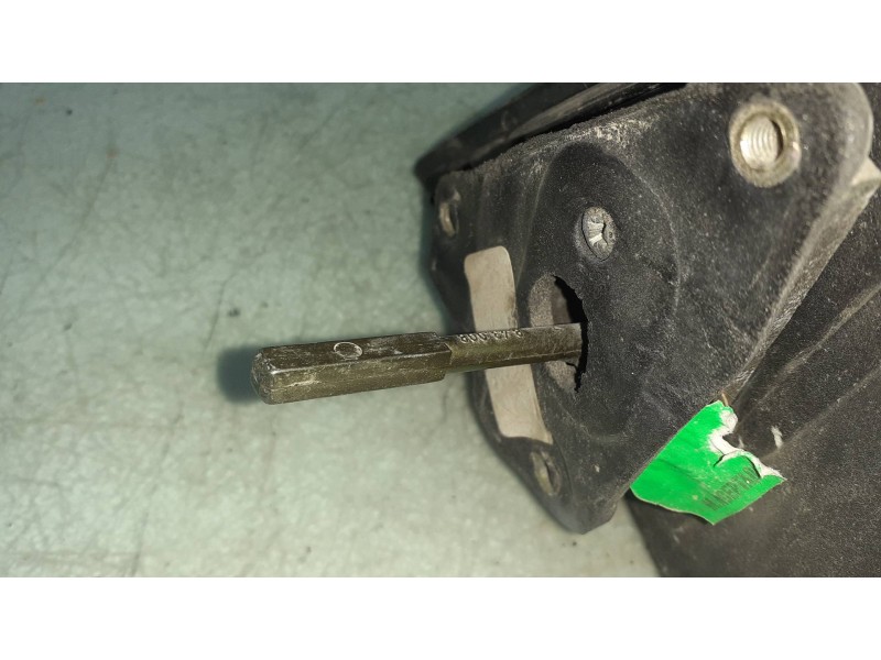 Recambio de retrovisor derecho para ford orion referencia OEM IAM 836030  MANUAL