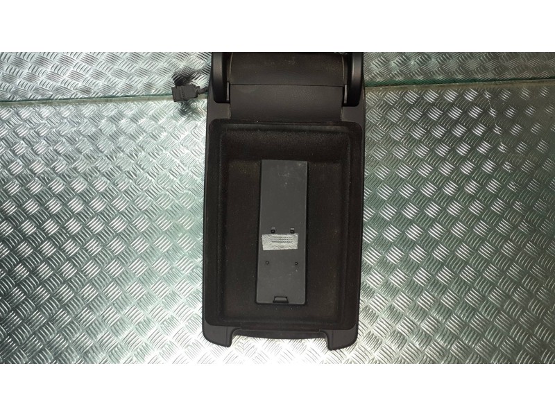 Recambio de apoyabrazos central para audi a6 avant (4f2) 2.0 tdi referencia OEM IAM   