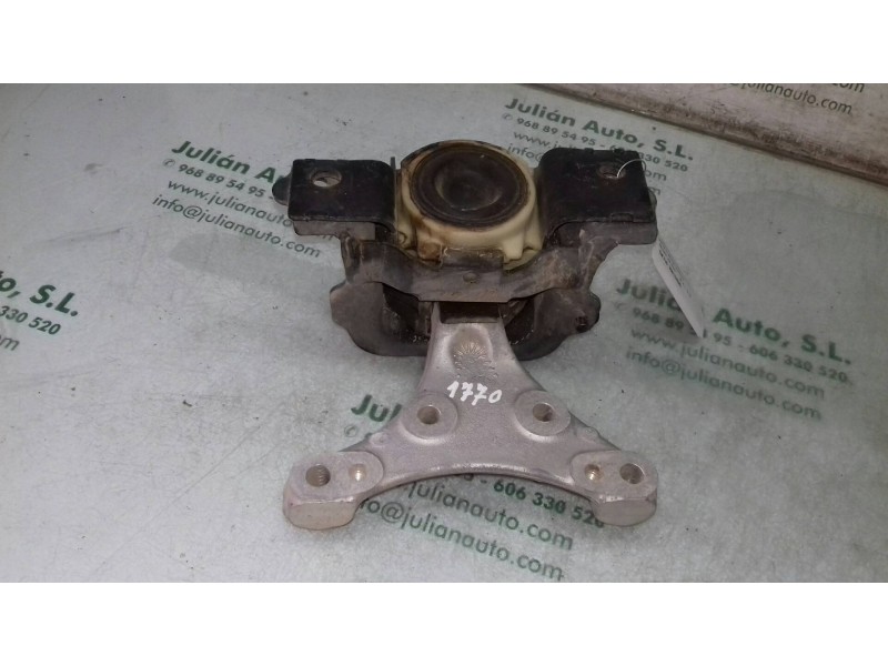 Recambio de soporte motor derecho para peugeot 208 allure referencia OEM IAM 9681706580 9678252080 25534D01