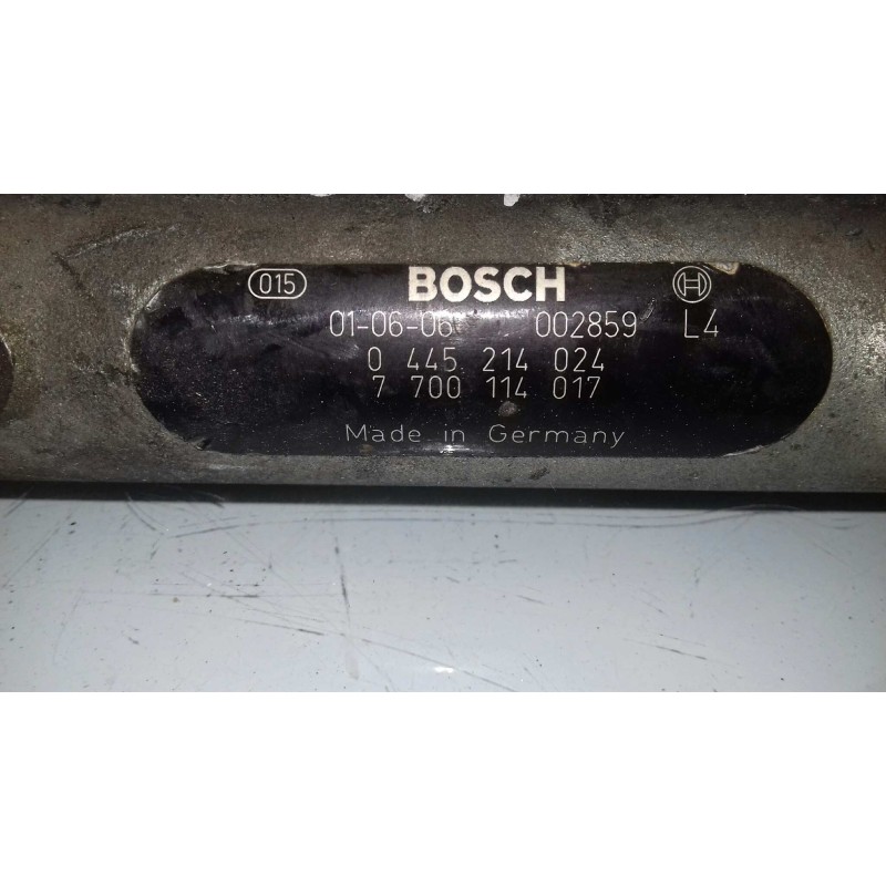 Recambio de rampa inyectora para renault megane ii classic berlina luxe dynamique referencia OEM IAM 7700114017 0281002405 04452