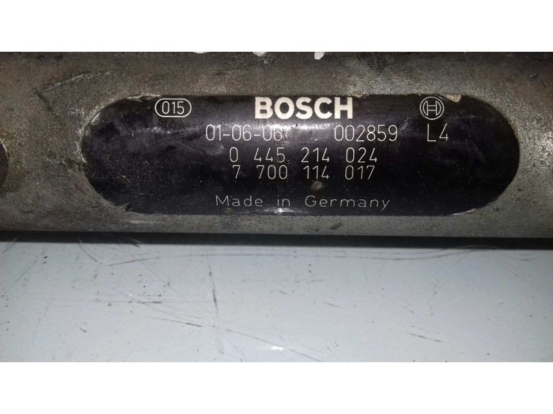 Recambio de rampa inyectora para renault megane ii classic berlina luxe dynamique referencia OEM IAM 7700114017 0281002405 04452