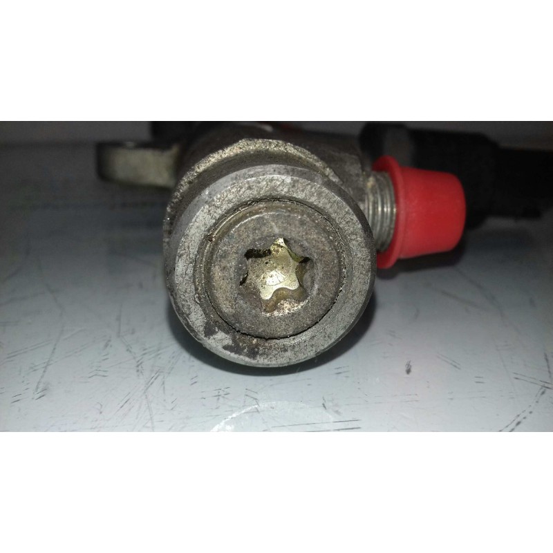 Recambio de rampa inyectora para renault megane ii classic berlina luxe dynamique referencia OEM IAM 7700114017 0281002405 04452