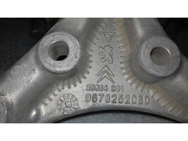 Recambio de soporte motor derecho para peugeot 208 allure referencia OEM IAM 9681706580 9678252080 25534D01