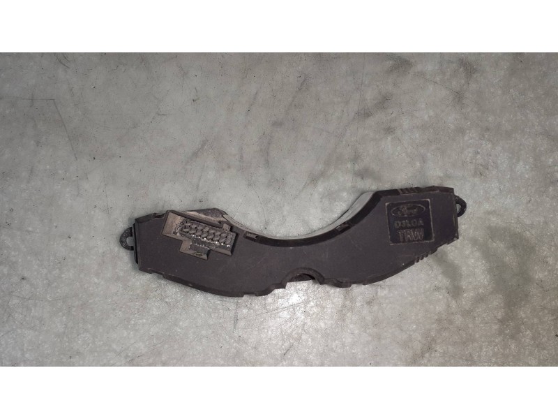 Recambio de mando multifuncion para ford focus berlina (cak) referencia OEM IAM 98AG19A945BF  D3L0A - TRW