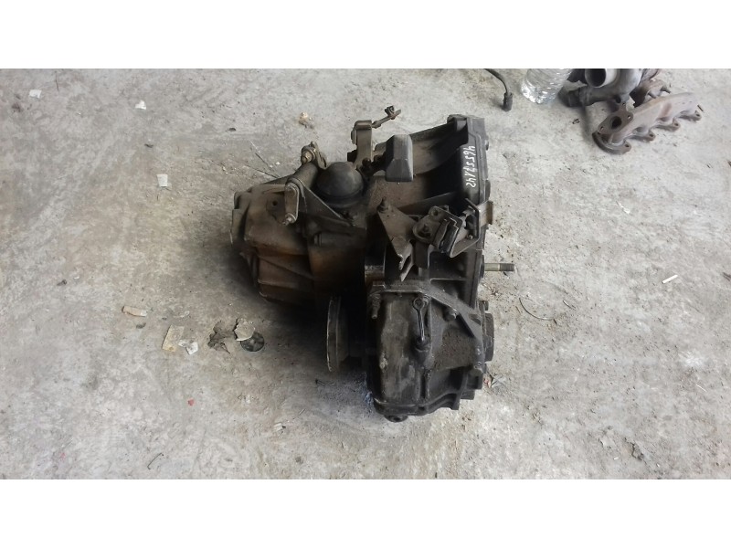 Recambio de caja cambios para alfa romeo 147 (190) 1.9 jtd distinctive referencia OEM IAM 46557142  