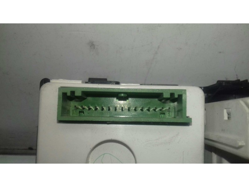 Recambio de pantalla multifuncion para renault laguna ii (bg0) authentique referencia OEM IAM P8200002604A  SAGEM