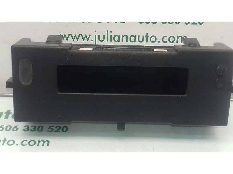 Recambio de pantalla multifuncion para renault clio iii exception referencia OEM IAM 8200755144 281203492A JOHNSON CONTROLS