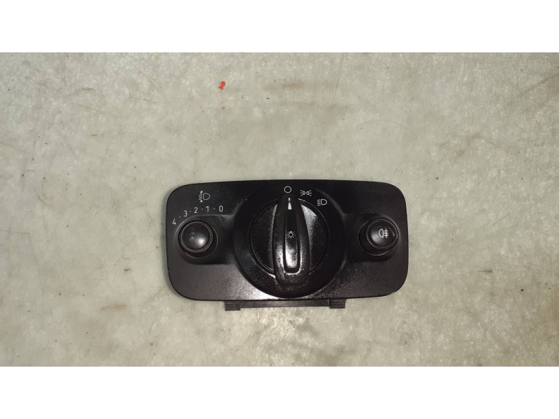 Recambio de mando luces para ford fiesta (cb1) 1.4 tdci cat referencia OEM IAM 8A6T13A024AB 10004133 709621 Recambio de mando luces para ford fiesta (cb1) 1.4 tdci cat referencia OEM IAM 8A6T13A024AB 10004133 709621
