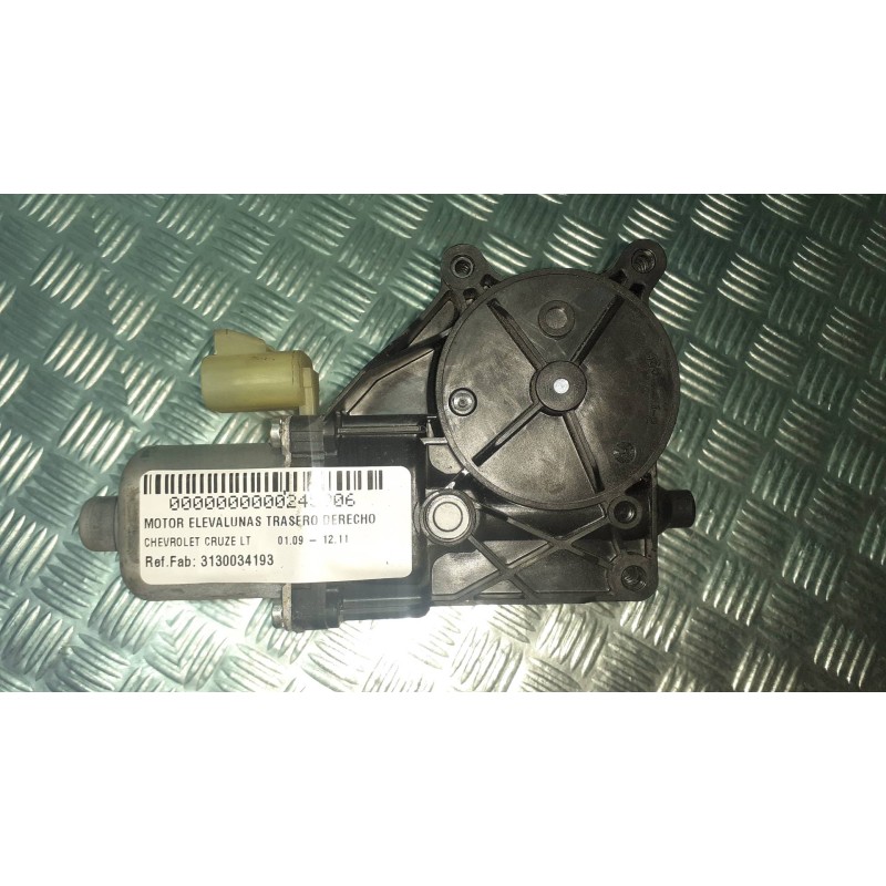 Recambio de motor elevalunas trasero derecho para chevrolet cruze lt referencia OEM IAM 3130034193 CONECTOR 2 PINES BOSCH