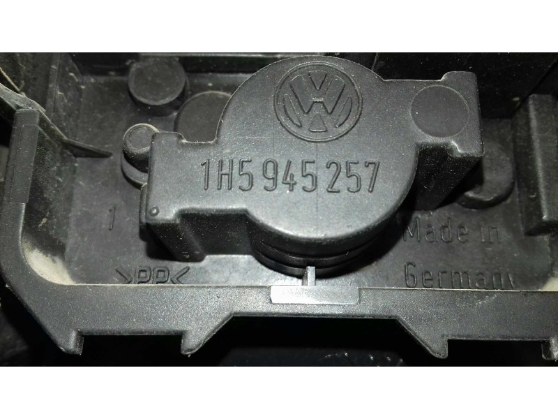 Recambio de piloto trasero derecho para volkswagen vento (1h2) cl referencia OEM IAM   