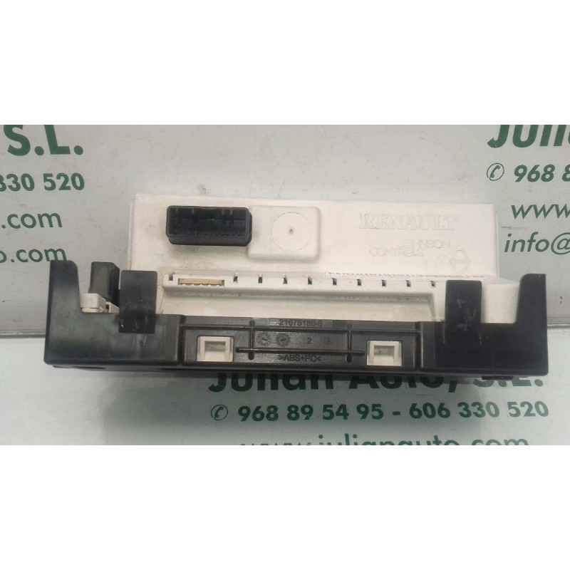 Recambio de pantalla multifuncion para renault megane ii berlina 5p dynamique referencia OEM IAM 8200290542C  JOHNSON CONTROLS