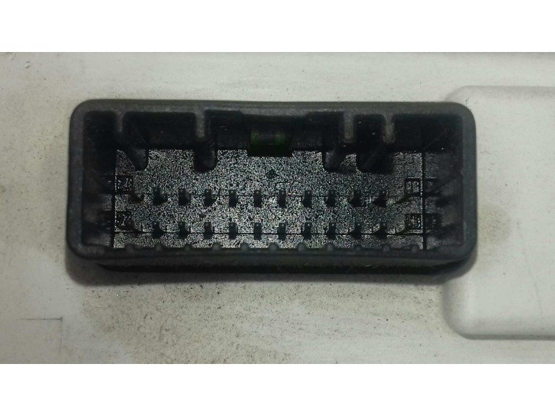 Recambio de pantalla multifuncion para renault megane ii berlina 5p dynamique referencia OEM IAM 8200290542C  JOHNSON CONTROLS