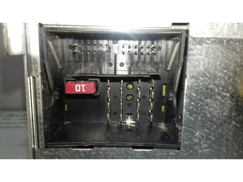 Recambio de sistema audio / radio cd para volkswagen polo (9n3) edition referencia OEM IAM 6Q0035152F RCD200 MP3