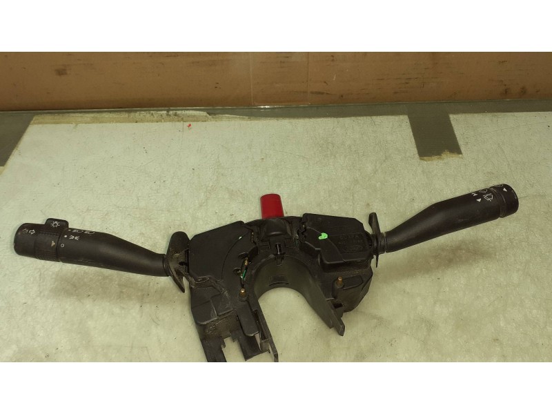 Recambio de mando luces para ford ka (ccq) 1.3 cat referencia OEM IAM XS6T11K665CA 981107CY DOXFA