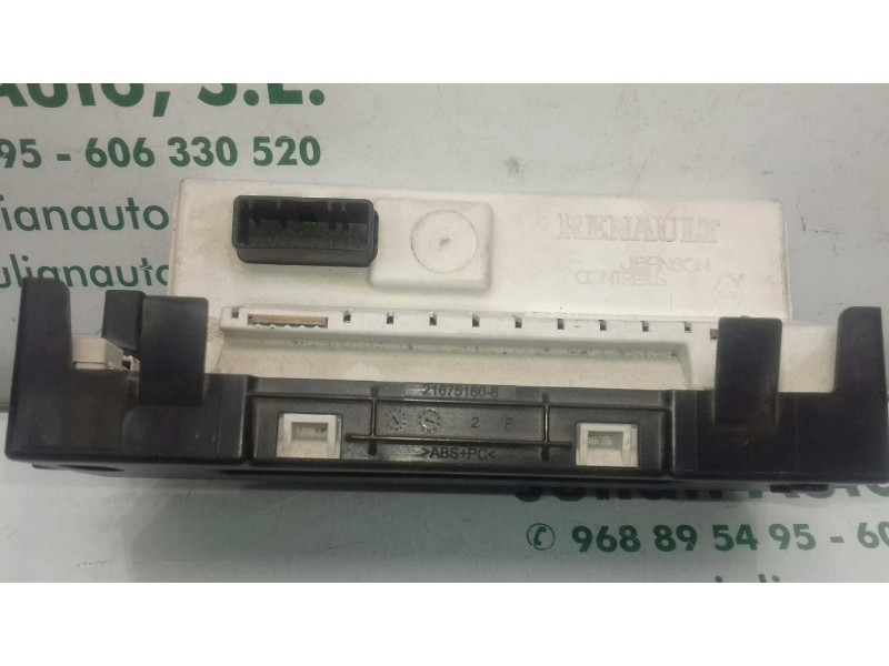 Recambio de pantalla multifuncion para renault clio iii confort dynamique referencia OEM IAM 8200307273C  