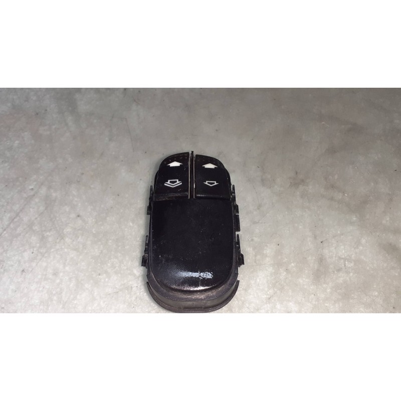 Recambio de mando elevalunas delantero izquierdo para ford focus berlina (cak) ambiente referencia OEM IAM YS4T14529AA 03162310 