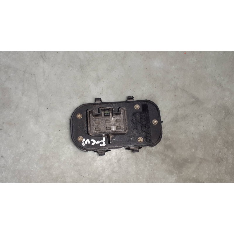 Recambio de mando elevalunas delantero izquierdo para ford focus berlina (cak) ambiente referencia OEM IAM YS4T14529AA 03162310 