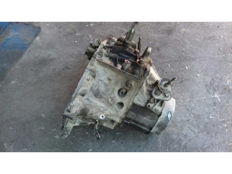 Recambio de caja cambios para peugeot 206 berlina xt referencia OEM IAM 20DM18  5 VELACIDADES