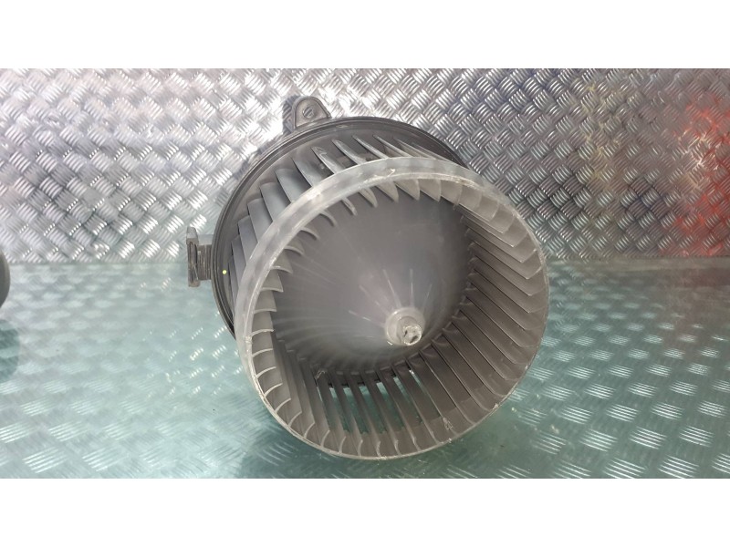 Recambio de ventilador calefaccion para chevrolet cruze lt referencia OEM IAM 5242710201  