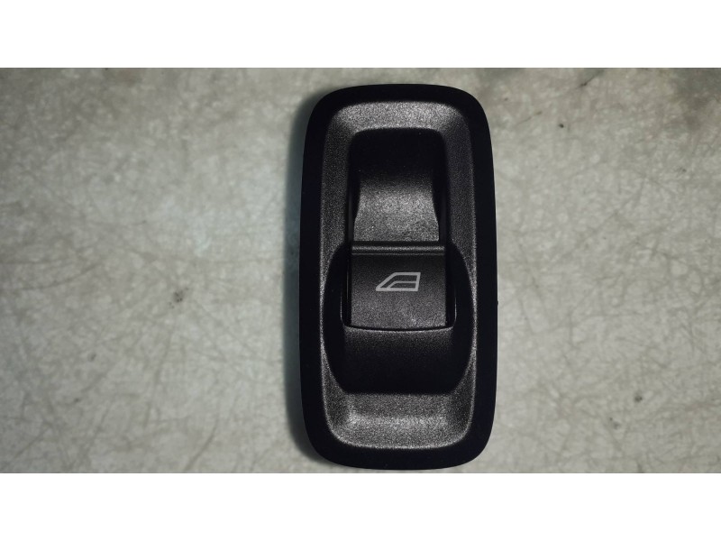 Recambio de mando elevalunas delantero derecho para ford fiesta (cb1) trend referencia OEM IAM 8A6T14529AB 7227424 03154101