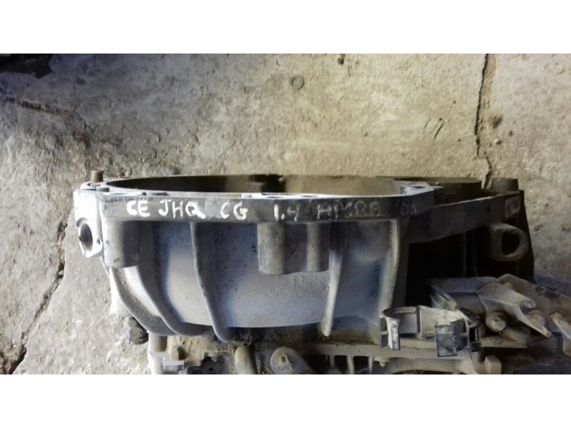 Recambio de caja cambios para nissan micra (k12e) acenta referencia OEM IAM 8200133170  