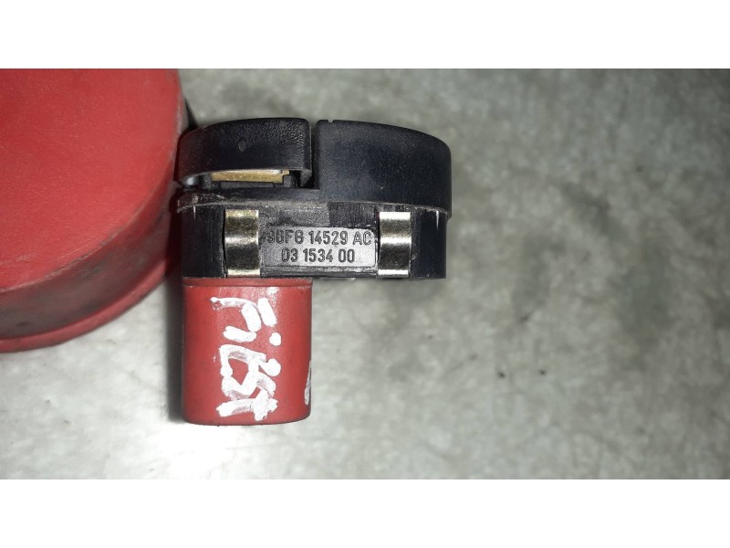 Recambio de mando elevalunas delantero derecho para ford fiesta berl./courier si referencia OEM IAM 96FG14529AC 429369 03153400