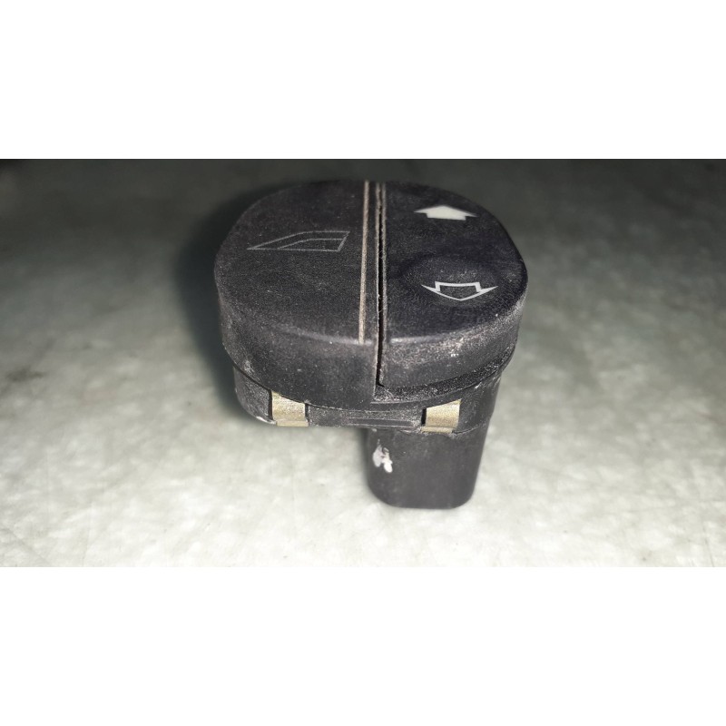 Recambio de mando elevalunas delantero derecho para ford fiesta berl./courier si referencia OEM IAM 96FG14529AD 429361 03153410