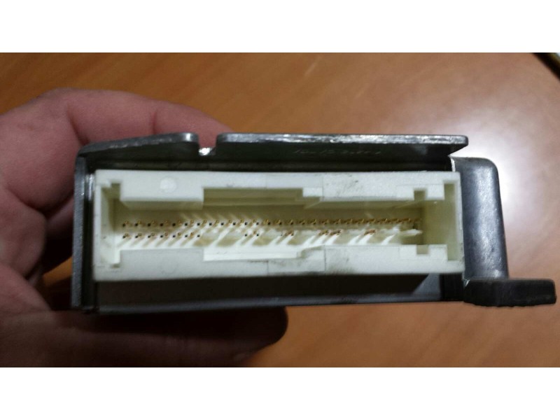 Recambio de centralita airbag para volvo s40 berlina 1.8 evolution referencia OEM IAM 30612701D  