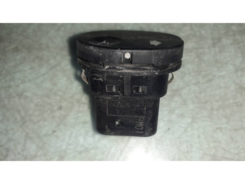 Recambio de mando elevalunas delantero derecho para ford fiesta berl./courier si referencia OEM IAM 96FG14529AD 429361 03153410