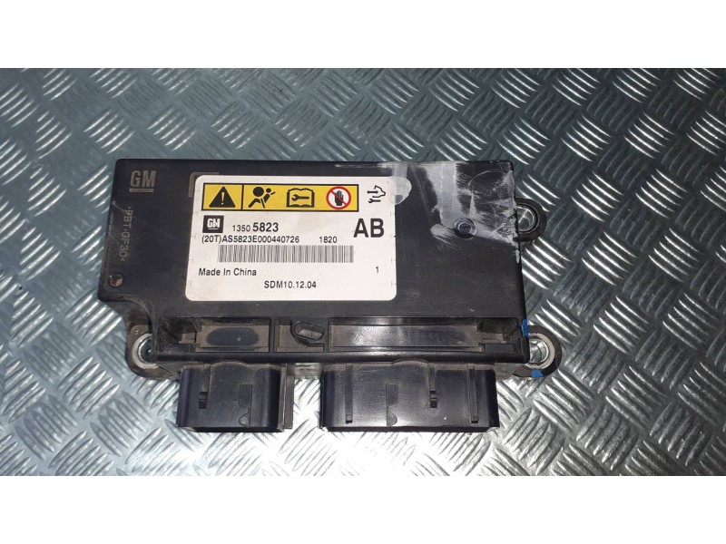 Recambio de centralita airbag para chevrolet cruze lt referencia OEM IAM 13505823  
