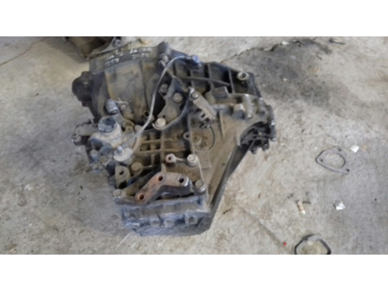 Recambio de caja cambios para kia soul burner referencia OEM IAM M5CCF3-1  