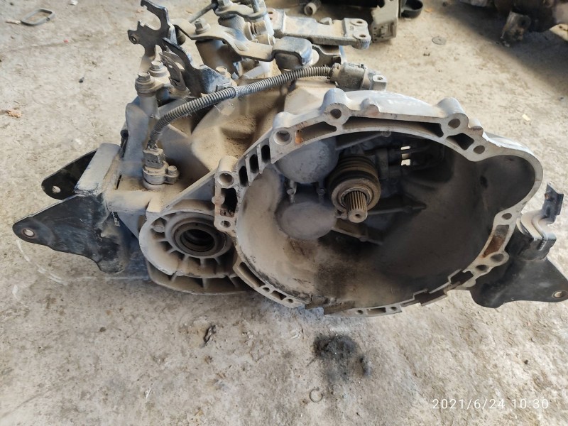 Recambio de caja cambios para hyundai sonata (nf) 2.0 crdi comfort ii referencia OEM IAM S619JC  