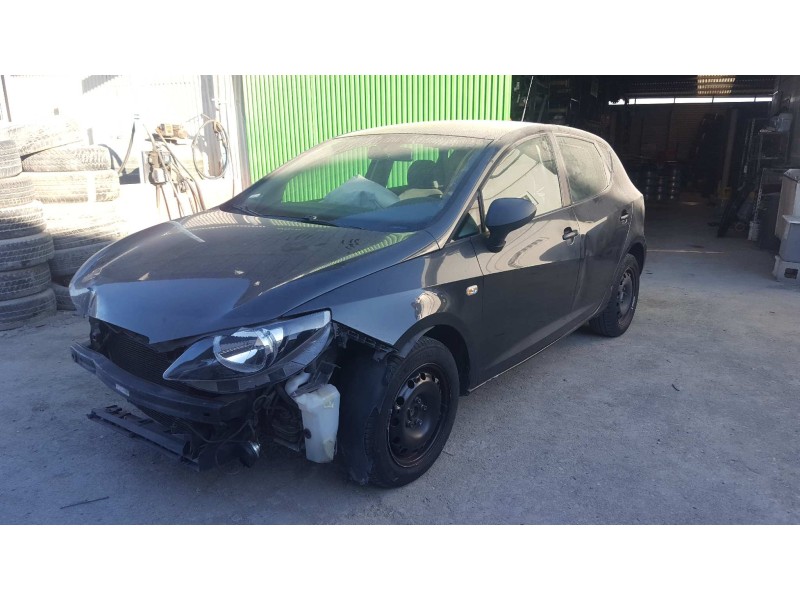 seat ibiza (6j5) del año 2008