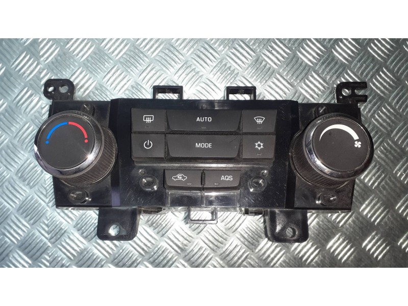 Recambio de mando climatizador para chevrolet cruze lt referencia OEM IAM 10202344  3827208